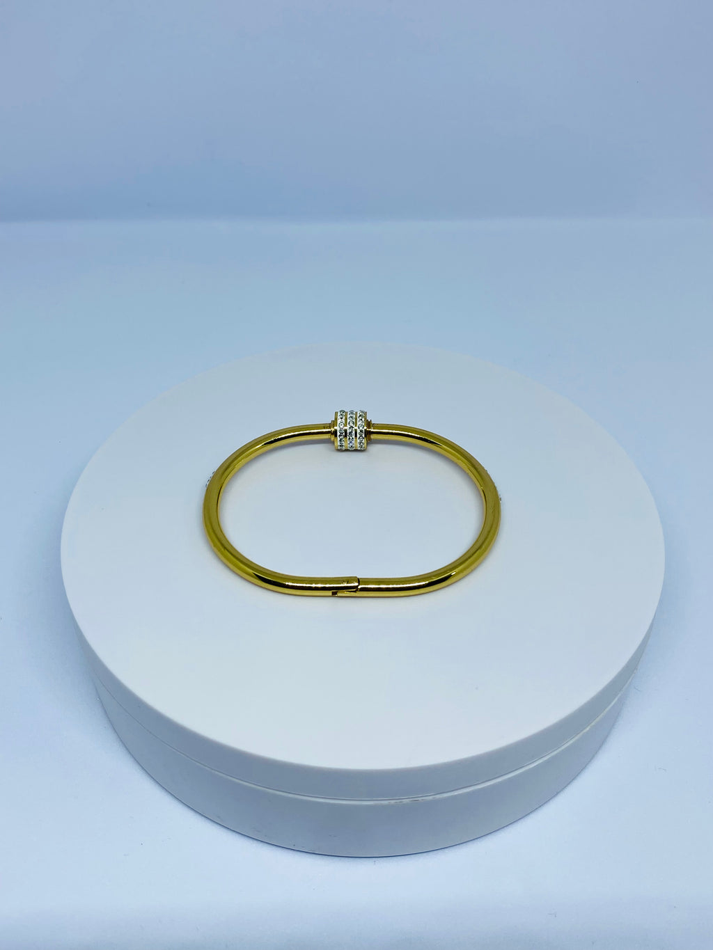 Premium Petal Glow Crystal Bracelet