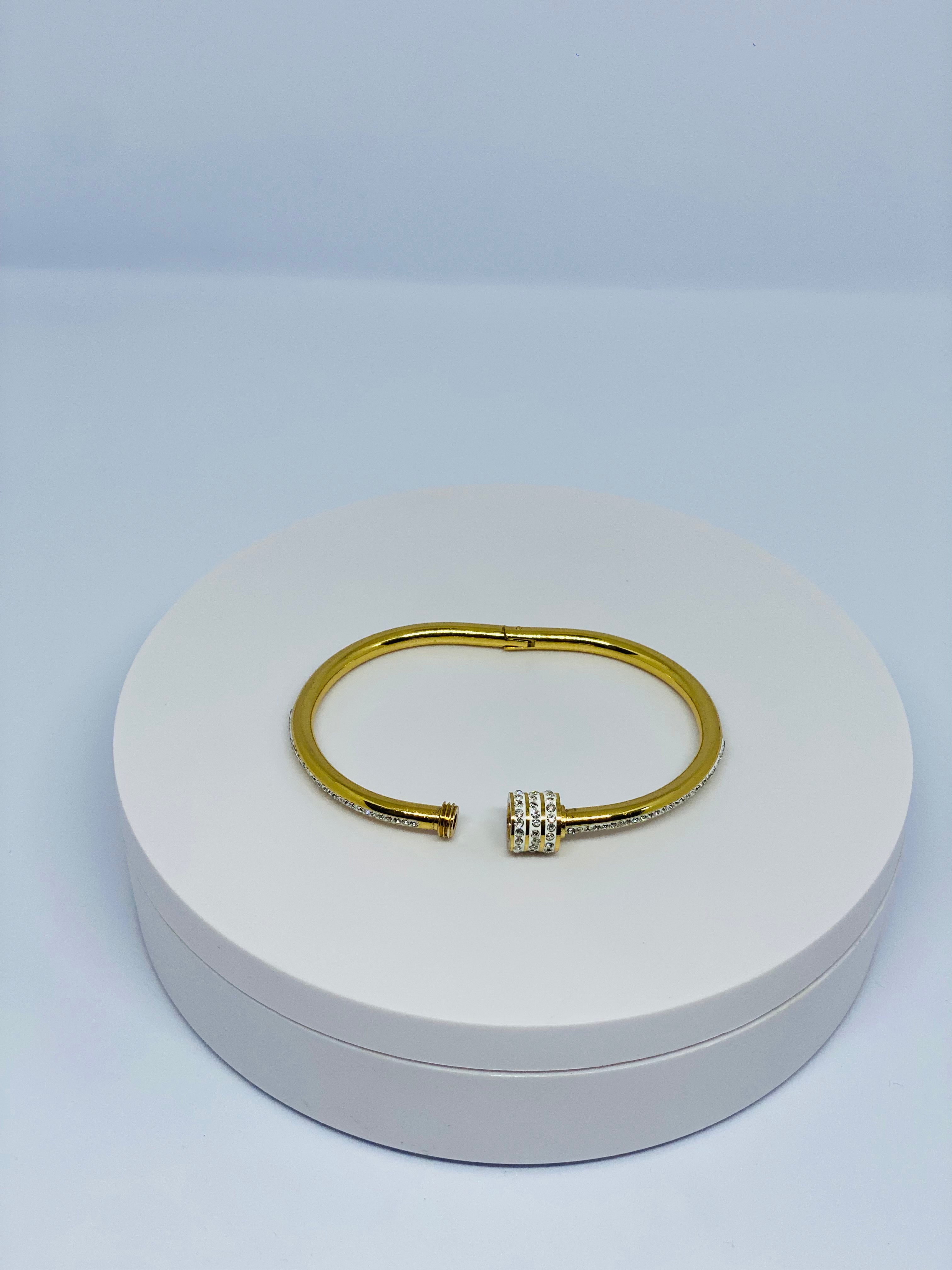 Premium Petal Glow Crystal Bracelet