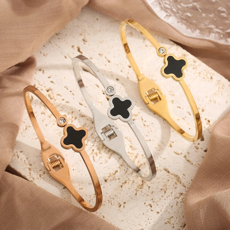 Four-Leaf Clover Rose Gold Stainless Steel Bracelet – Korean Luxury Design