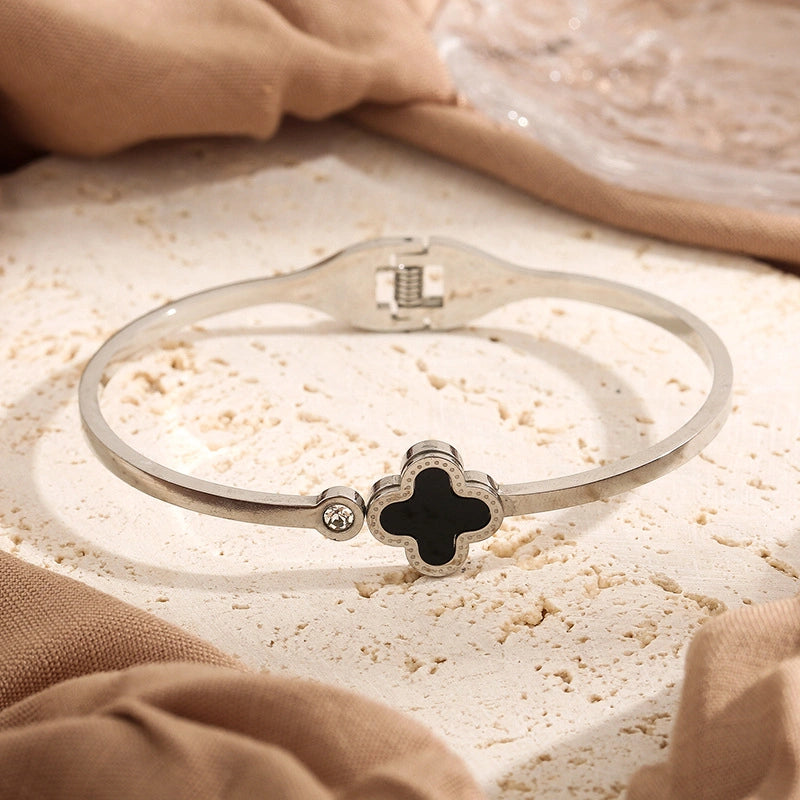 Four-Leaf Clover Rose Gold Stainless Steel Bracelet – Korean Luxury Design