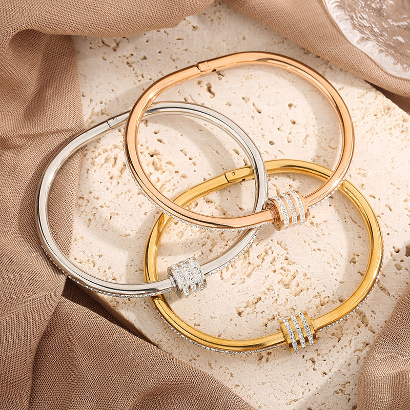 Luxury Gold Stainless Steel Crystal Bracelet for Women – Premium Korean Design